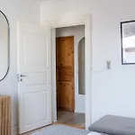 Cozy & Bright Flat In Peaceful Area