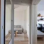 Cozy & Bright Flat In Peaceful Area
