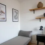 Cozy & Bright Flat In Peaceful Area