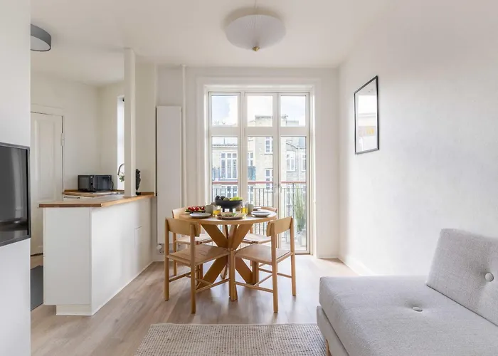 Cozy & Bright Flat In Peaceful Area